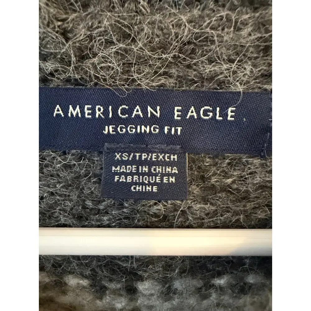 American Eagle Outfitters Jegging Fit Gray Striped Knit Sweater XS Soft Cozy - Picture 3 of 6